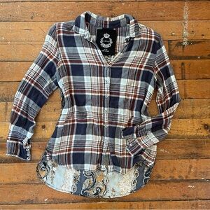 Cino flannel button up mix print rayon blouse mother of pearl buttons size small